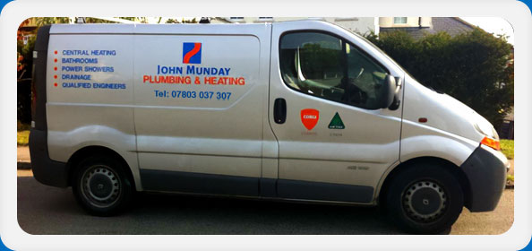 Heating engineers - Haddenham, Lower Winchendon, Aylesbury, Princes Risborough, Thame, Bicester - John Munday Plumbing & Heating - leaking pipe